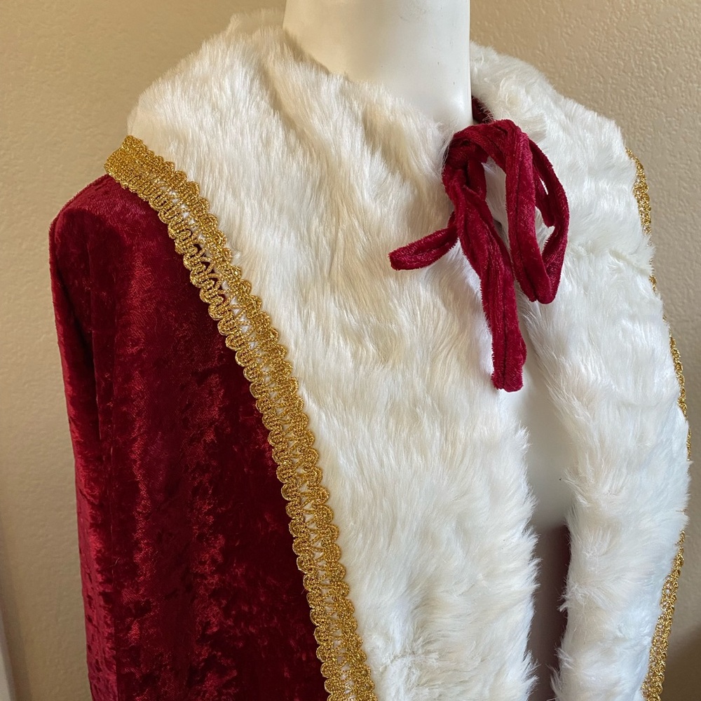 SOLD!!! Red velvet full length cape! 👑